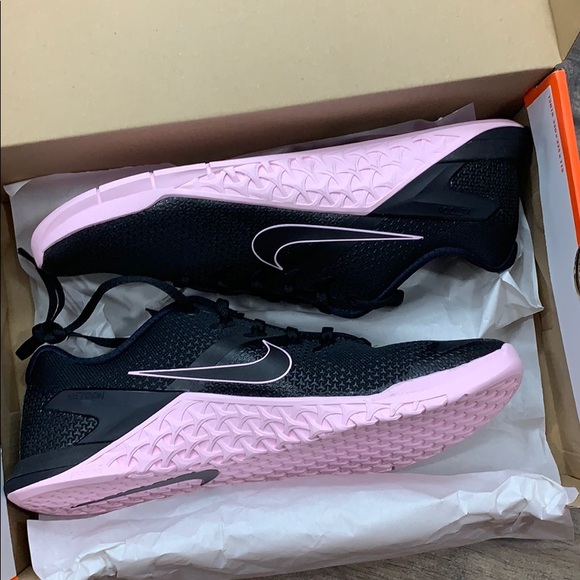 nike metcon 4 pink foam